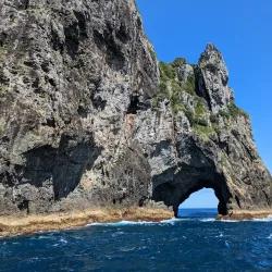 Hole in the Rock Cruises - Paihia