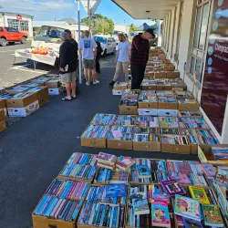 Thames Market - Thames