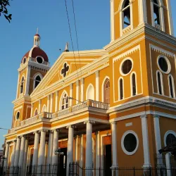Parque Central de Granada - Granada