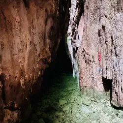 Anapala Chasm - Alofi