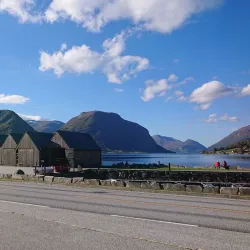 Sunnfjord Kayak Tours - Dale i Sunnfjord