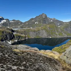 Munkebu Hut Hike - Reine