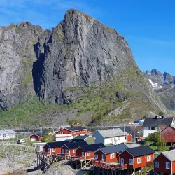 Munkebu Hut Hike - Reine