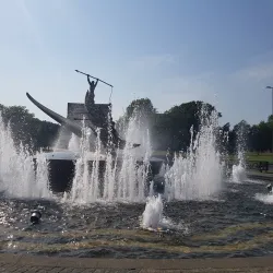Hvalfangstmonumentet (Whaling Monument) - Sandefjord