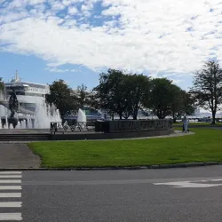 Hvalfangstmonumentet (Whaling Monument) - Sandefjord