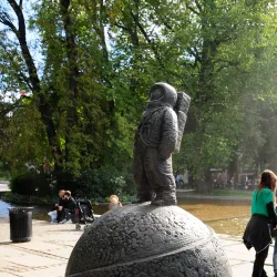 Henrik Wergeland's Statue - Sandvika