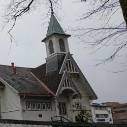 Sandvika Church (Sandvika Kirke) - Sandvika