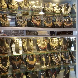 Local Handicraft Shops - Dinga