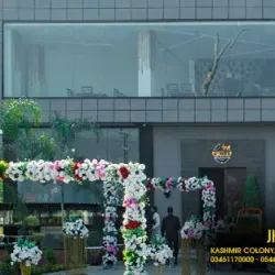 Local Cuisine Spots - Mandi Bahauddin