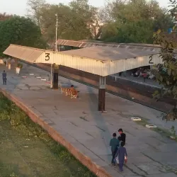 Mandi Bahauddin Railway Station - Mandi Bahauddin