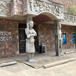 Etpison Museum - Meyuns (Meyungs)