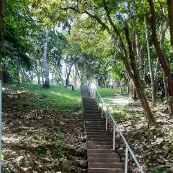 Ancon Hill Trail - Las Cumbres