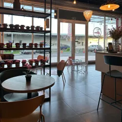 Local Artisanal Shops - Volcán