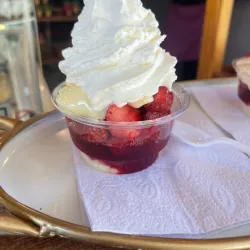 Local Artisanal Shops - Volcán