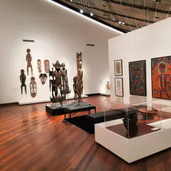PNG National Museum and Art Gallery (Port Moresby) - Note - Lae