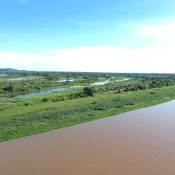 Río Paraguay Riverside - Limpio
