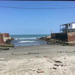La Esmeralda Beach - Piura