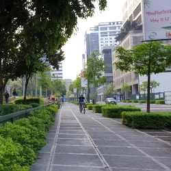 Track 30th - Bonifacio Global City