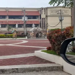 Cabanatuan City Plaza - Cabanatuan