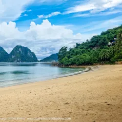 Las Cabanas Beach - El Nido