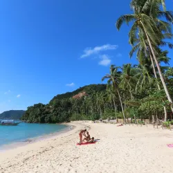 Las Cabanas Beach - El Nido