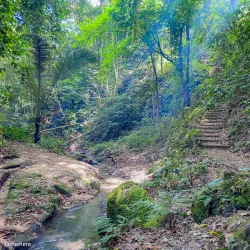 Mataas Na Lupa Falls - Lipa