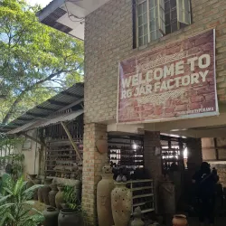 Pagburnayan Jar Factory - Vigan