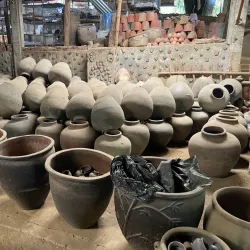 Pagburnayan Jar Factory - Vigan