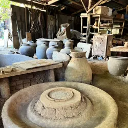 Pagburnayan Jar Factory - Vigan