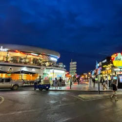 Albufeira Strip (Avenida Sá Carneiro) - Albufeira