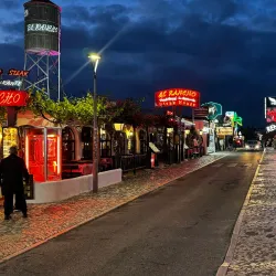 Albufeira Strip (Avenida Sá Carneiro) - Albufeira