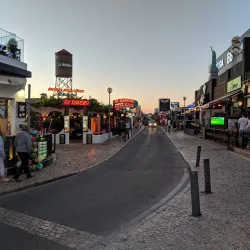 Albufeira Strip (Avenida Sá Carneiro) - Albufeira