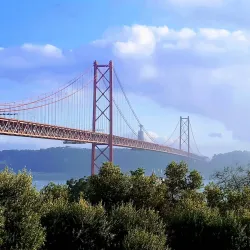 25 de Abril Bridge - Almada