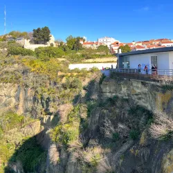 Ponte 25 de Abril Viewpoint (Miradouro da Boca do Vento) - Almada