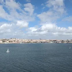 Ponte 25 de Abril Viewpoint (Miradouro da Boca do Vento) - Almada
