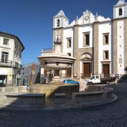 Giraldo Square (Praça do Giraldo) - Evora