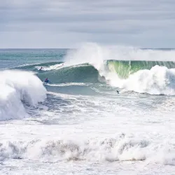 Praia do Norte (North Beach) - Nazaré