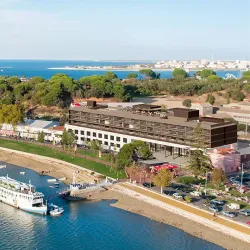 Seixal Bay Waterfront - Seixal