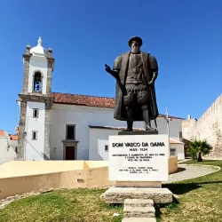 Vasco da Gama Statue and Museum - Sines