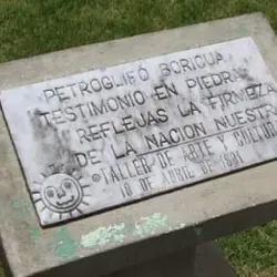 La Piedra Escrita - Adjuntas