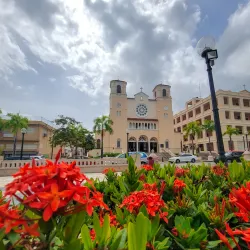 Caguas Cathedral (Catedral Dulce Nombre de Jesús) - Caguas