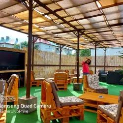 Local Cafes and Eateries - Bolintin-Vale