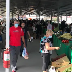 Local Markets and Traditional Cuisine - Bragadiru