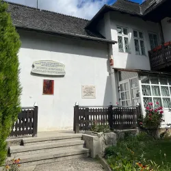 Casa Memorială George Emil Palade - Campina