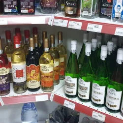 Local Market - Dealu