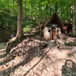 Valea Cetății Cave - Râșnov