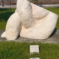 The Gate of the Kiss (Poarta Sărutului) - Targu Jiu (Tirgu Jiu)