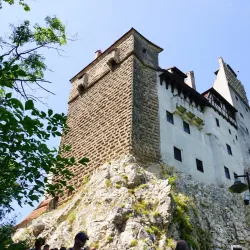 Bran Castle (nearby) - Zărnești