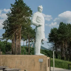 Monument to Vladimir Arsenyev - Arsen'yev