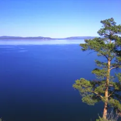 Angara River Embankment - Bratsk